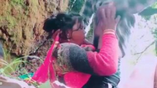 Velai seiyum auntyai oomba vaithu ookum tamil aunty sexy videos