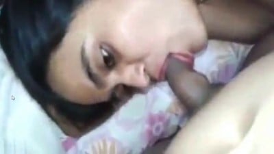 Nri pennai pool sappavitu eera kuthiyil ool seiyum tamil sex clips