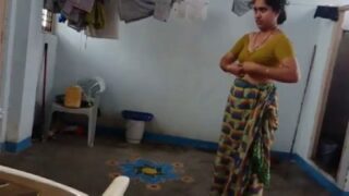 Manaivi nudedaaga pudavai jakit aniyum tamil saree sex videos