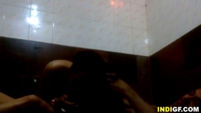 Iravil kathalai veetirkul pugunthu hardcore ool seiyum sex videos