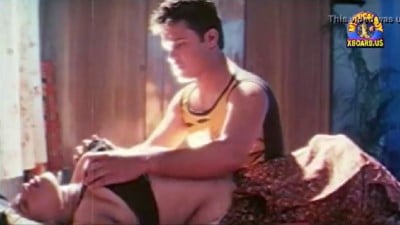 Amma mulaiyai pisainthu sappum tamil amma sex video