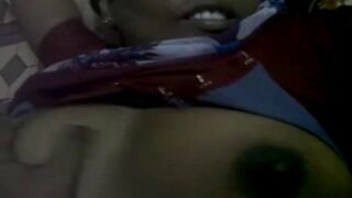 Madurai manaivi karupu boobs jakit kayati kaatum mulai sex videos