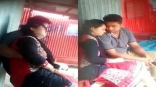 Chennai auntyai ilam aan kaai adithu kiss seiyum hot sex