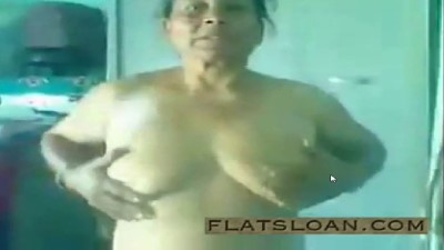 Nattukattai Aunty Sex - Thirunelveli nattukattai aunty pool oombi ookum sex video