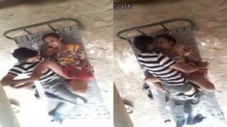 Pollachi village pen mele paduthu ookum sexy video