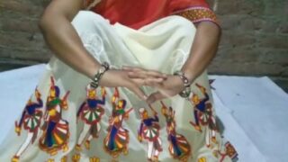 Coimbatore aunty saree thuki kuthi thadavi ool seiyum sex clips