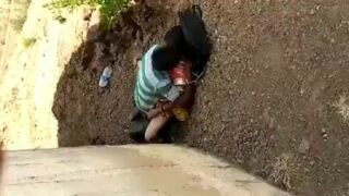 Salem manaivi outdooril saree thuki ookum sex video