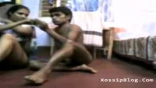 Salem village auntyai chudi kayati ool seithu kanju irakum sex video