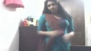 Thirumana vayathu pen chudi kayati viral podum nude clips