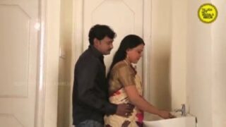 Saree anintha auntyai kala kathalan ool seiyum kama padam