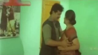 Auntyai saree udan mulai pisainthu sappi ool seiyum kama padam