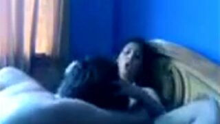 Kathali kuthiyai semaya naki oombavitu ookum sexy video