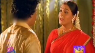 Kushboo muthal iravil big boobs kanbithu ool seiyum sex padam