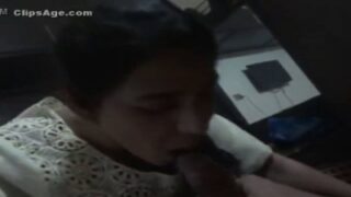 Desi girl neenda neram sunniyai oombi vinthu suvaikum sex capture