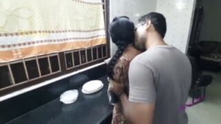 Kanavan manaivi pool oombi ool seiyum aabasa padam