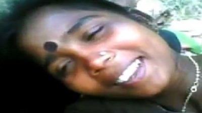 Gramathu aunty karupu mulai kambu kanbikum sexy capture