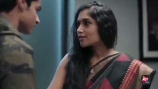 Callboy wife saree thuki kutha vaithu pundai nakum sex movie