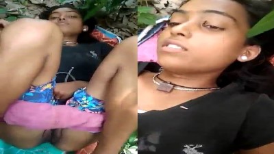 Villagexxnxx - Tamil village pen kaatil pundai kanbithu ool seiyum sex xnxx video