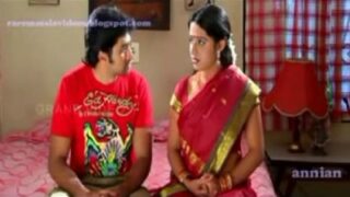 Ilamaiyaana manaiviyai kathalan thadavi ool seiyum sex film