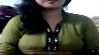 Pondicherry young aunty big boobs ass kanbikum nude sex tape