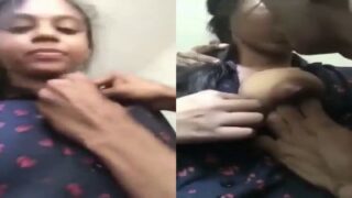 Kathalan pathumai mulaiyai semaya sappum sex capture