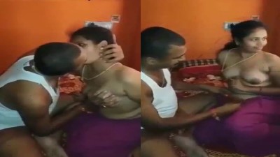 Mulai Paal Sex Video - Nanban manaivi mulaiyil paal kudikum tamil illegal sex video - porn