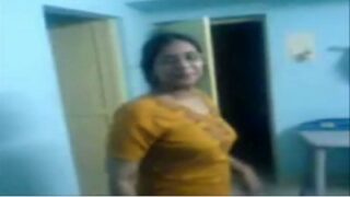 Salem aunty big boobs kanbithu chudi aniyum sex scene