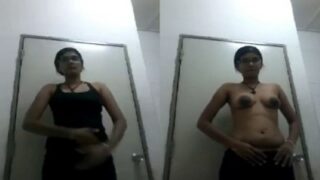Aunty bathroomil mulai kanbithu viral podum sexy capture