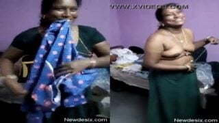 Thevidiya aunty jacket kayati iru karupu mulai kaatum ool kaatchi