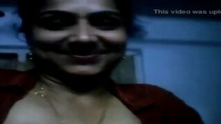 Villupuram village thevidiya aunty mulai kanbithu pisaiyum sex tape