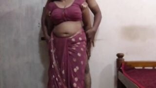 Chennai hot aunty pool oombi mulai kanbithu ookum sex padam