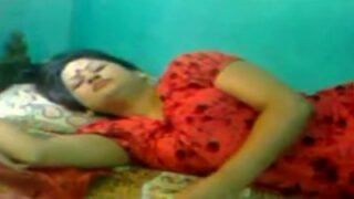 Gramathu hot aunty nighty thuki koothi naki ookum kathalan