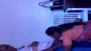 Coimbatore office maid aunty manager sunni oombugiraal