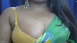 Chennai hot desi sexy mulai kanbithu live show panugiraal