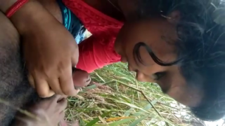 Mudi niraintha poolai outdooril oombum village girl sex