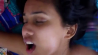Kamaveri eriya horny couple dating sex pannum xvideos