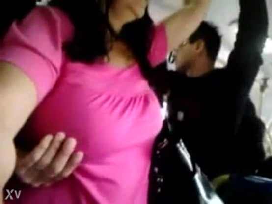 Bus travelil aunty boobs press seitha hot video