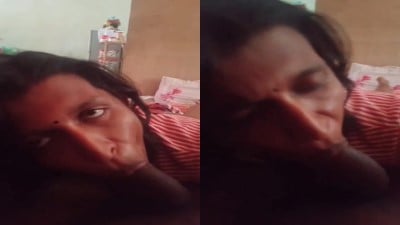 Pollachi aunty mei maranthu poolai oombi kondu irukiral