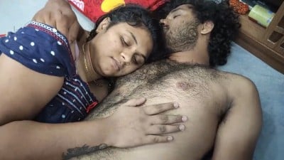 Young Kerala college girl pundaiyai semaya naki ookum kathalan