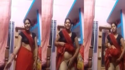 Salem gramathu maid aunty saree thuki pundai thadavugiral