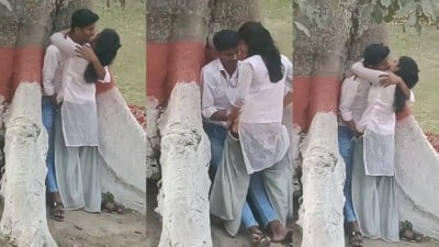 Botanical garden marathadiyil lovers kissing outdoor sex