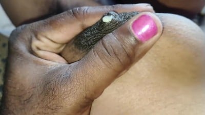 Milky boobs aunty pundaiyil fingering pannum sex talk