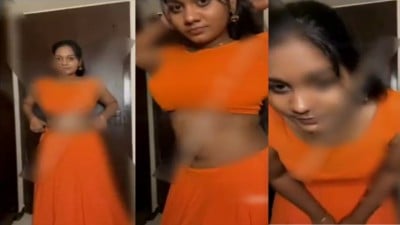 Tirunelveli desi Malar mulai thadavum sex talk live mms