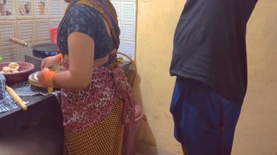 Chennai aunty kitchenil quick saree fuck panum neighbor boy