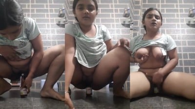 Tonic bottle vachi bathroomil masturbation pannukiral