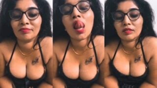 Chennai old item aunty sex talking live show panugiral