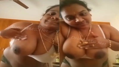 Tirupur mom big boobs kanbithu echu oora seigiraal