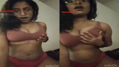 Doctor girl big boobs pisainthu ool pani kaatugiraal