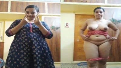 Lonely aunty chudithar kayati sexy mulai soothu katugiral